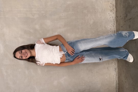 ג