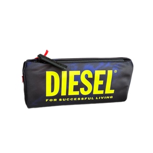קלמר DIESEL לילדים בגוון שחור עם לוגו צהוב