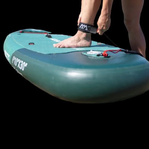 משטח עמידה בסאפ Aqua Marina BREEZE בזמן שימוש