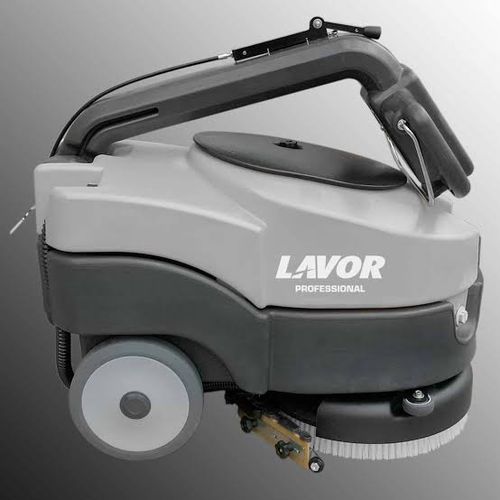  מכונת ניקוי רצפות 12V נטענת QUICK 36B לאבור