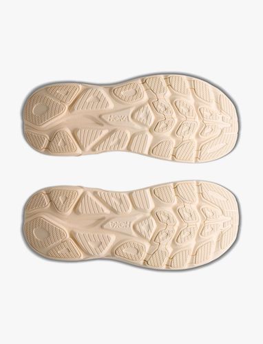 HOKA CLIFTON 11 - נעלי ספורט נשים הוקה קליפטון 11 רחבות בצבע חימר בהיר/שיבולת שועל