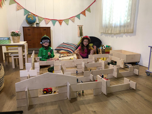 סופר בנאי - ערכת בניה ויצירה ענקית בעץ 55 חלקים עם ארגז אכסון