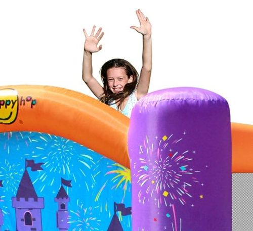 מתנפח זיקוקים בשלל צבעים מרהיבים 9001F מבית Happy Hop - מבט צד על אזור הקפיצה