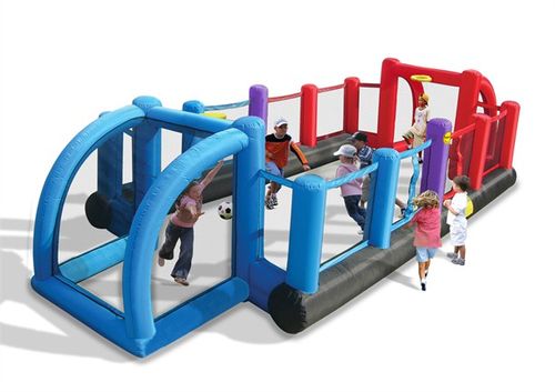 מתנפח מגרש כדורגל כדורסל וכדורעף 9072 מבית happy hop - המתקן מוקם בחצר או בגינה