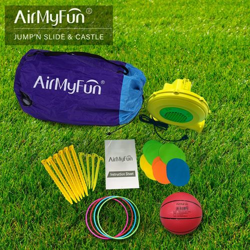 מתנפח עם שתי מגלשות D82003 מבית Air My Fun - תמונת אווירה ושימוש במתקן