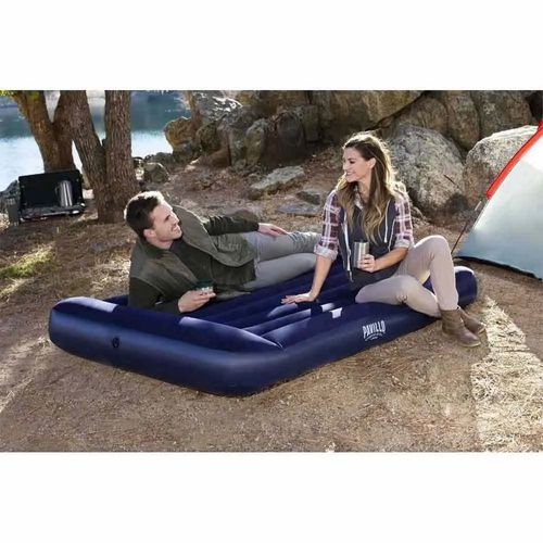 מזרן זוגי מתנפח כחול 67681 מבית BESTWAY - מבט על משטח השינה