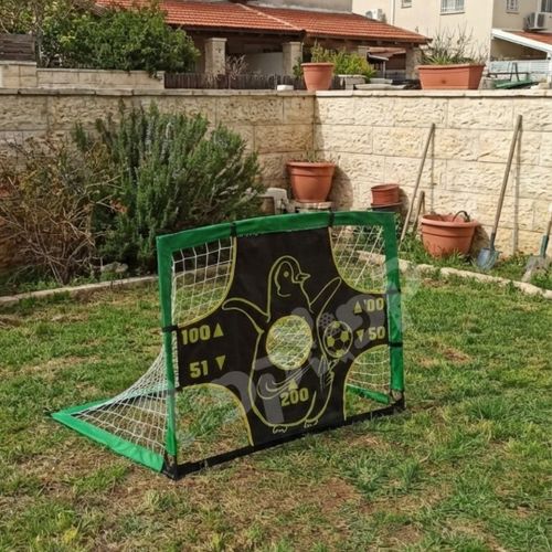 שער כדורגל מתקפל עם מטרה מפלסטיק 91X91X122 סמ PFG-402 מבית DERBY - מבט על אזור המשחק