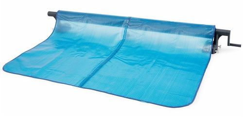 גלגלת לכיסוי סולארי לבריכה מלבנית 2.74–4.88 מ׳ | INTEX | מק״ט 28051 - המוצר מותקן או בשימוש בבריכה