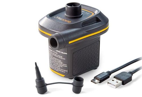 משאבת ניפוח אוויר USB חשמלית 66635 מבית INTEX - משאבת הניפוח בסביבת שימוש