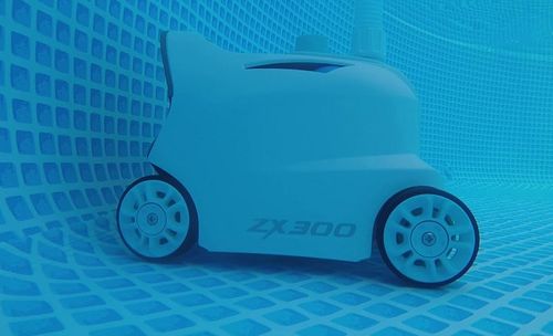 רובוט מטפס לניקוי בריכה ZX300 | INTEX | מק״ט 28005 - המחשת שימוש במוצר