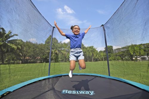 טרמפולינה 10 פיט 3.05X2.55 סמ 59103 מבית Bestway - מבט על משטח הקפיצה