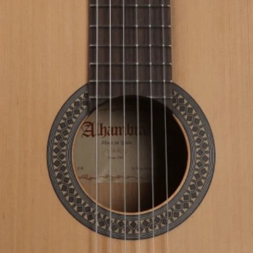 גיטרה קלאסית פלמנקו + נרתיק ALHAMBRA 2F Sycamore back and sides + 10mm bag
