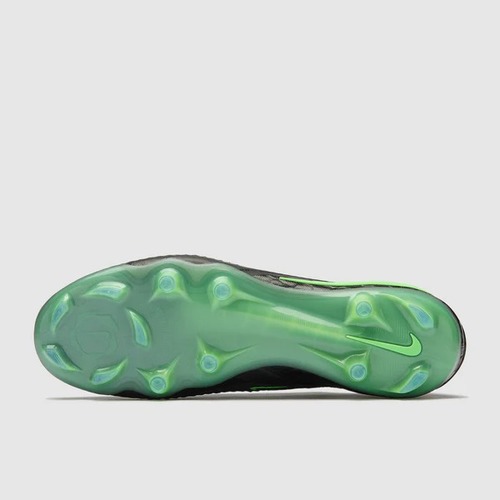 נעלי כדורגל מקצועיות  Nike Phantom 6 Elite Low FG מונדיאל 2026