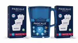 קנקן לסינון מים בנפח של 2.4 ליטר Pascale Water & Life Compact כחול + 7 פילטרים מתנה!