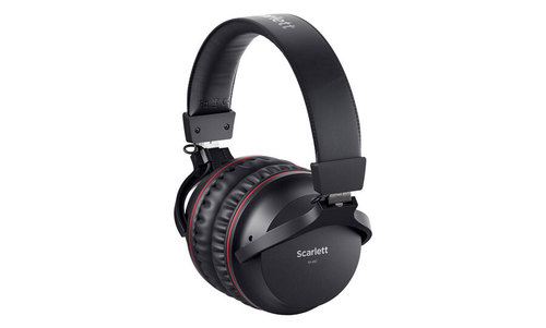חבילת אולפן - Focusrite Scarlett Solo Studio G4 