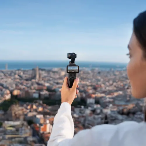 מצלמת גימבל Dji Osmo Pocket 4 Creator Combo