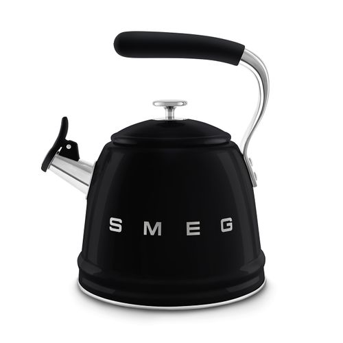 קומקום שורק לא חשמלי SMEG בצבע שחור בעיצוב רטרו שנות החמישים