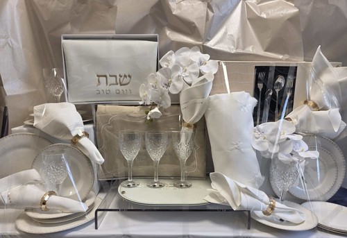 עיצוב אירוסין מושקע הכל לשולחן שבת