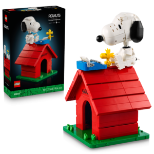 PEANUTS SNOOPYS DOGHOUSE
