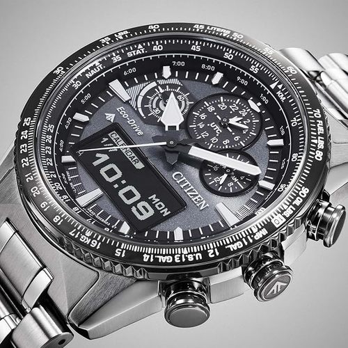 שעון טייסים אנלוגי דיגיטלי Citizen JV2006-55H רדיו קונטרול אקו דרייב וספיר