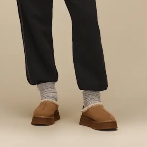כפכף UGG טאז חום מידות 36-41 לנשים בגוון צ'סנאט קלאסי