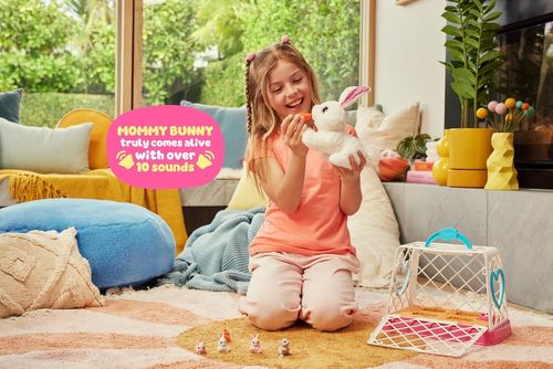 Pets Alive בובת ארנבת אמא 10 קולות וצלילים וגורים בהפתעה