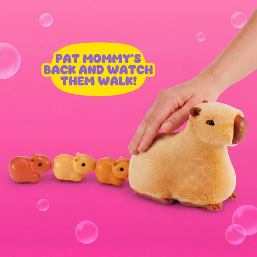 Pets Alive בובת קפיברה אמא הולכת עם גורים בהפתעה