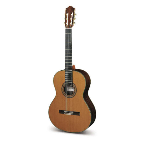 גיטרה קלאסית מקצועית Cuenca 110 Cedar מעץ מלא תוצרת ספרד