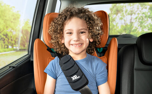 בוסטר לילדים קידפיקס פרו Kidfix PRO עם חיבור איזופיקס, אפשרות השכבה ובדים מנדפי זיעה - אפור