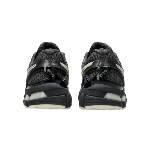 נעל ASICS מידות 40-46.5 לגברים בגוון פחם