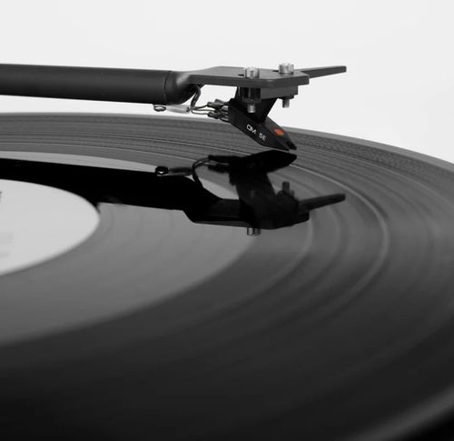 Triangle Lunar 1 Turntable *מתצוגה במצב חדש כולל אריזה*
