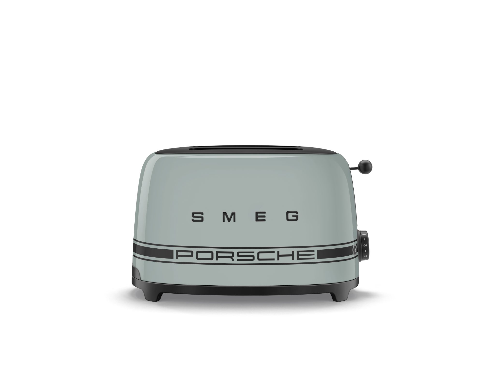 מצנם קופץ ל-2 פרוסות ירוק ערפל שת”פ SMEG ופורשה