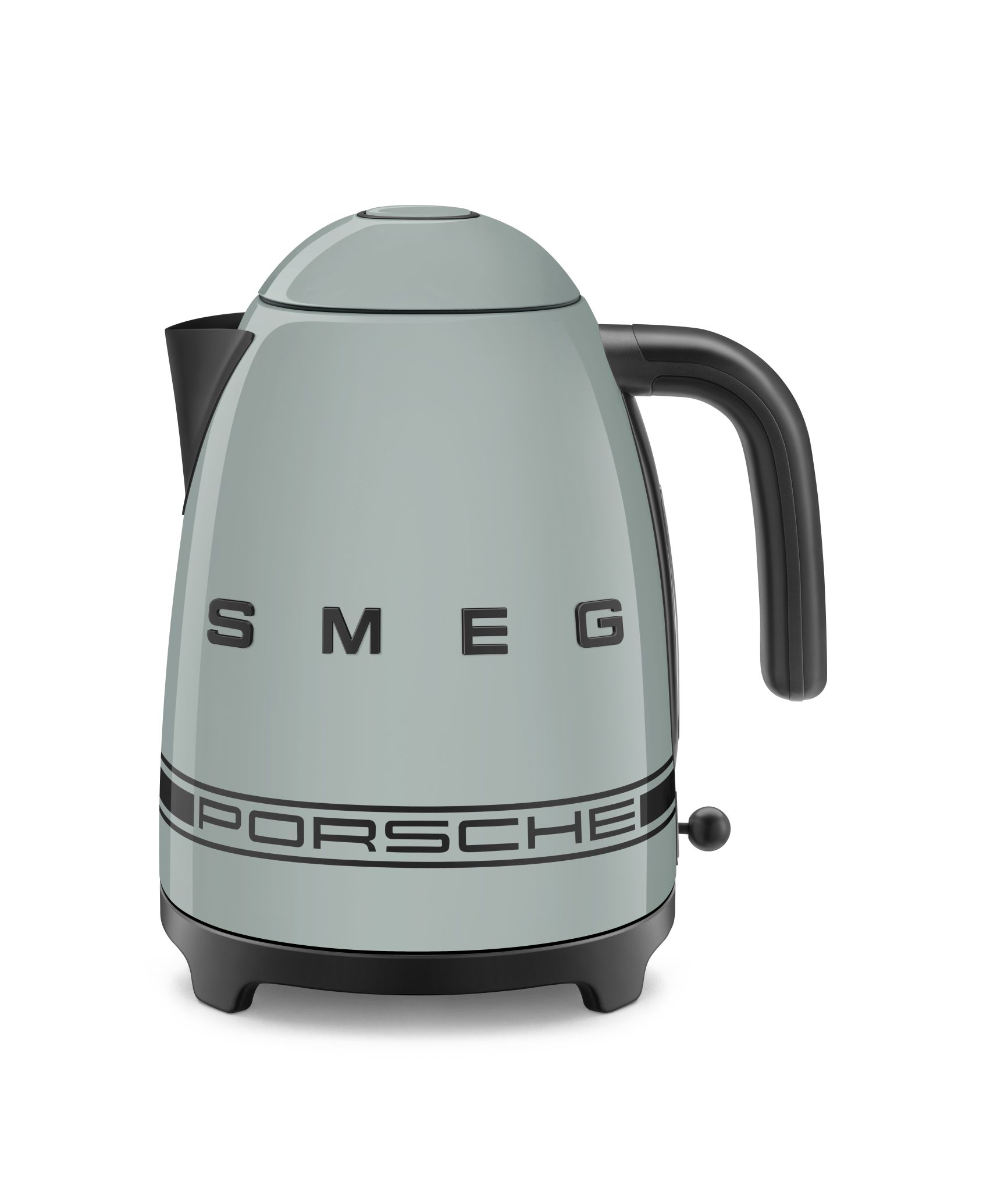 קומקום חשמלי ירוק ערפל שת”פ SMEG ופורשה