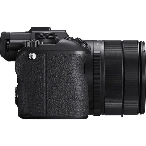 מצלמה דיגיטלית Sony RX10 V