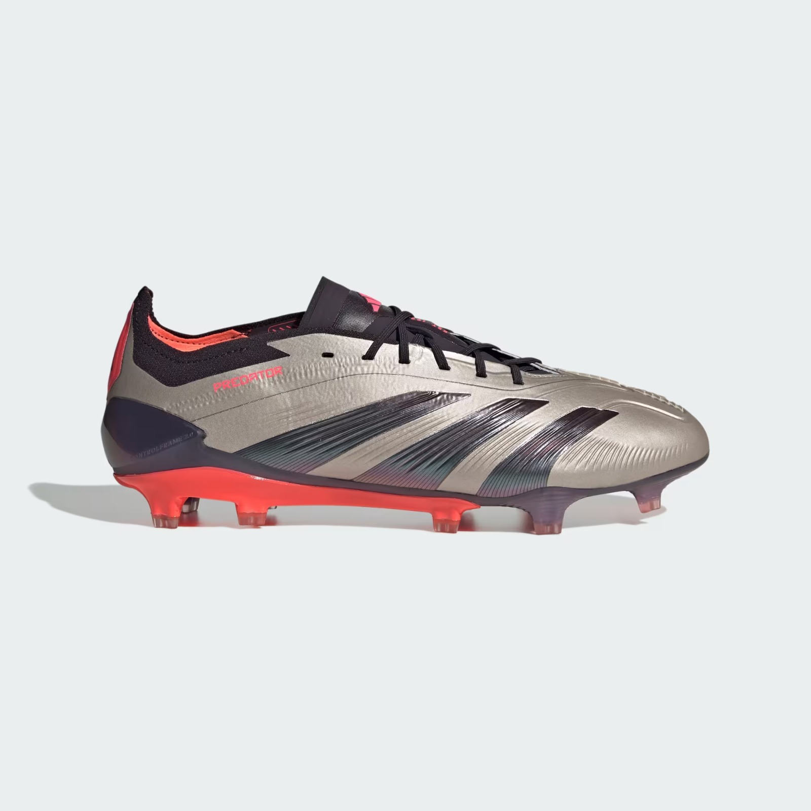 נעלי כדורגל מקצועיות adidas Predator Elite