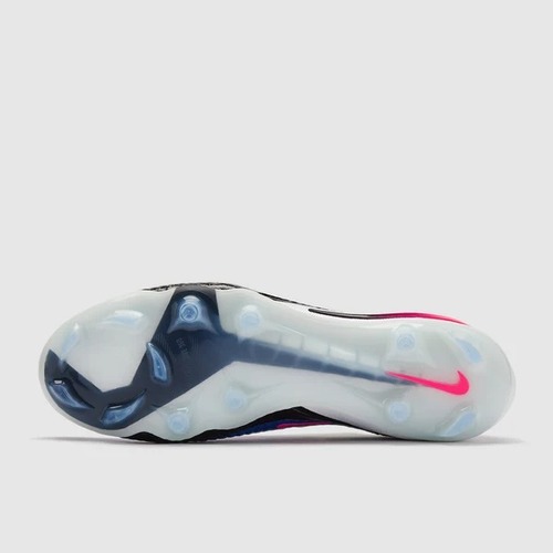 נעלי כדורגל מקצועיות  Nike Phantom 6 Elite Low FG