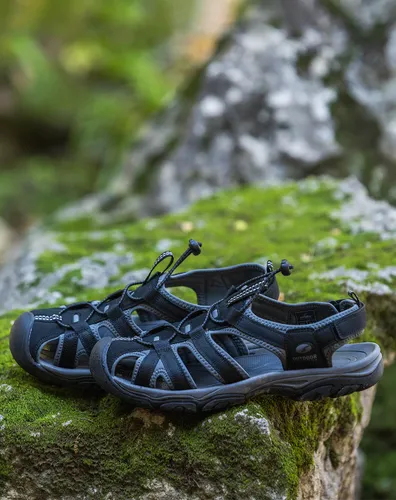 סנדלי גברים Cedrus שחור מבית Outdoor Revolution 