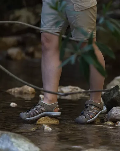 סנדלי נשים Cedrus בז' מבית Outdoor Revolution