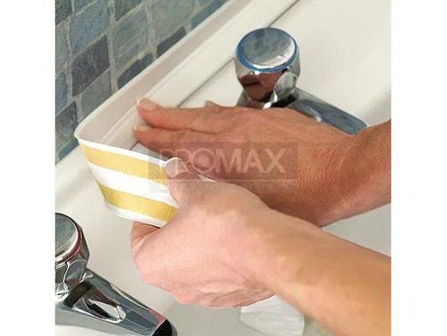 סף אטימה זויתי לאמבטיה לבן עם דבק 38 ממ - אורך 3.2 מטר PROMAX