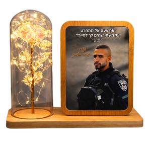 מעמד עם מסגרת ופרח לד