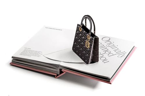 ספר אופנה פופ אפ - Pop-Up Dior 