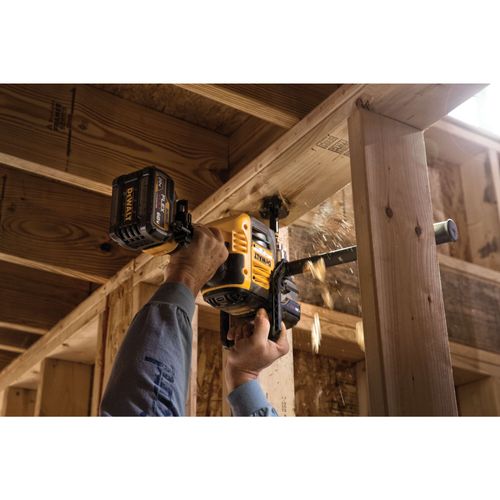מקדחה נטענת DEWALT DCD460T2 54V FlexVolt - גוף צהוב שחור עם ידית bail וידית צד, תפסן 13 מ