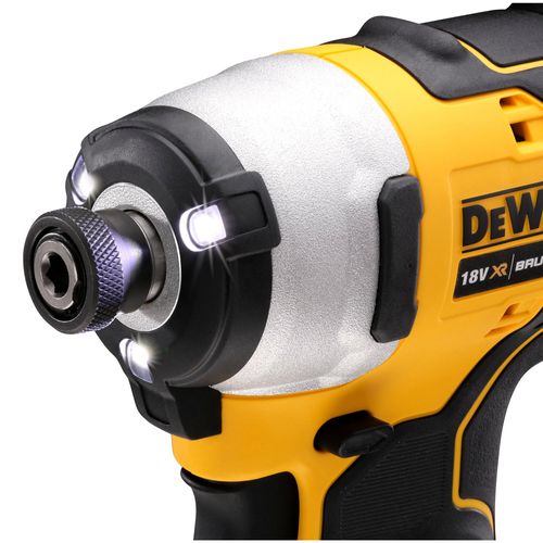 מברגת אימפקט נטענת DEWALT DCF809L2T 18V XR - גוף קצר צהוב שחור עם טבעת תאורת LED, שתי סוללות 3 אמפר ומזוודת TSTAK
