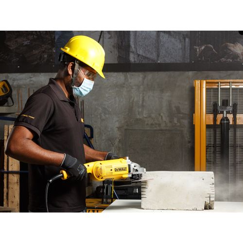 משחזת זווית DEWALT DWE492 - כלי 2,200 וואט לדיסק 230 מ