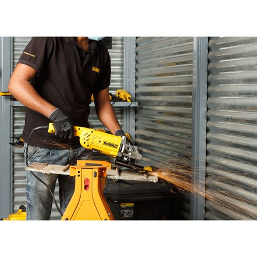 משחזת זווית DEWALT DWE492 - כלי 2,200 וואט לדיסק 230 מ