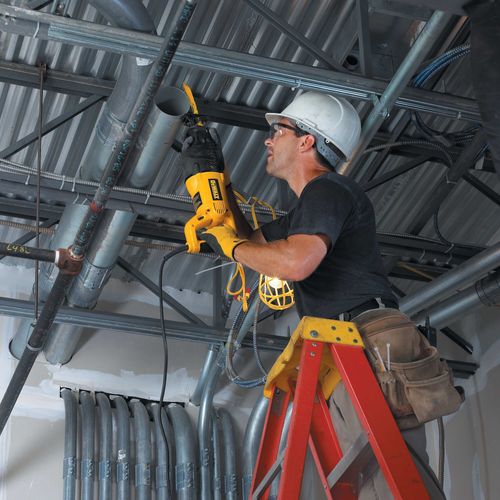 מסור חרב DEWALT DW311K - מסור פירוק 1,200 וואט עם מצב פנדל והחלפת מסורית מהירה