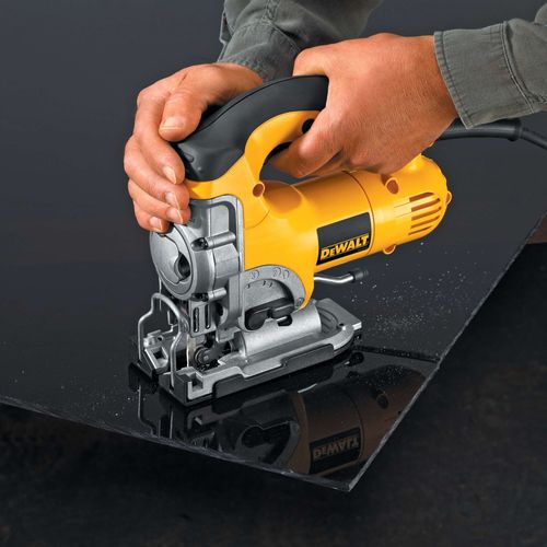 מסור אנכי DEWALT DW331K - מסור מקצועי 701 וואט עם 4 מצבי פנדל לחיתוך עומק בעץ ובמתכת