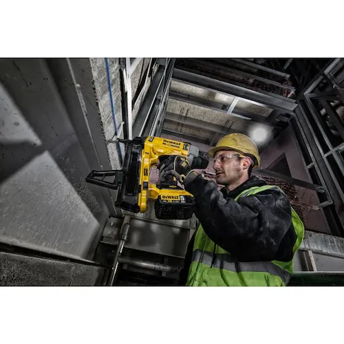 אקדח מסמרים נטען DEWALT DCN890P2 18V XR לבטון - ערכה עם שתי סוללות 5 אמפר, מטען, חרטומים ומוט הארכה