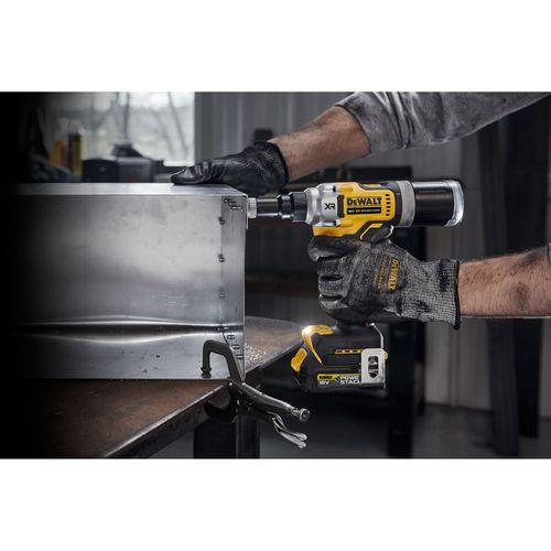 מכשיר ניטים נטען DEWALT DCF414NT 18V XR - גוף בלבד לניטים עד 6.4 מ