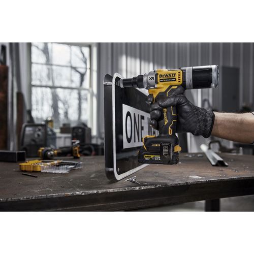 מכשיר ניטים נטען DEWALT DCF414NT 18V XR - גוף בלבד לניטים עד 6.4 מ